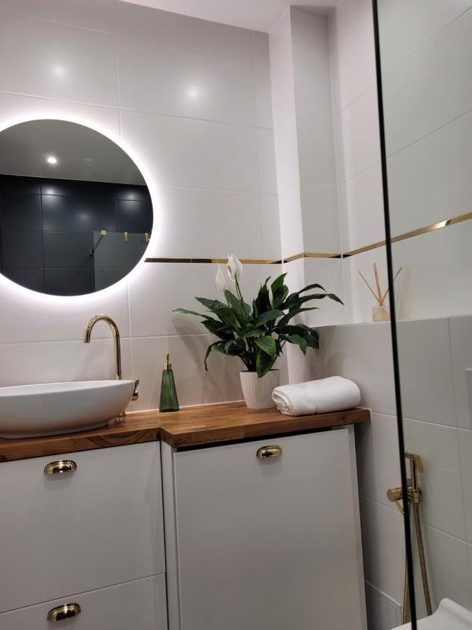 Apartament W Centrum Rowna 10 Kielce Extérieur photo
